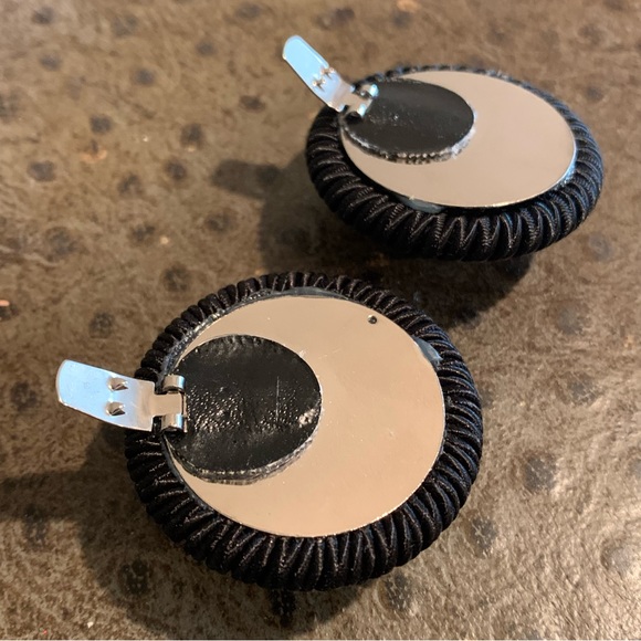 Black Shoe Clips - Picture 5 of 7